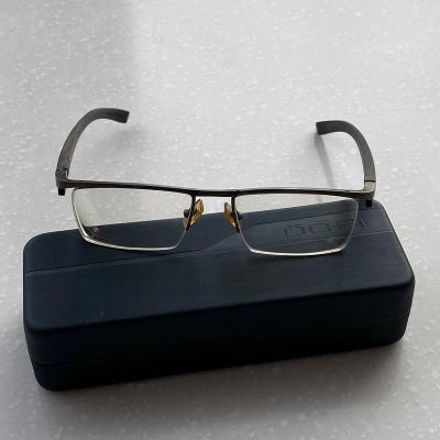 R17 003
